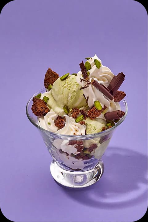 Pistazien-Cookie-Becher mit Pistazieneis – FoodDude