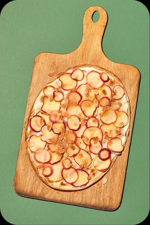 Flammkuchen mit Birne – FoodDude