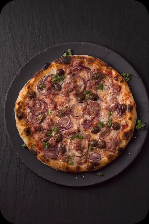Pizza Napoli mit Salsiccia – FoodDude+