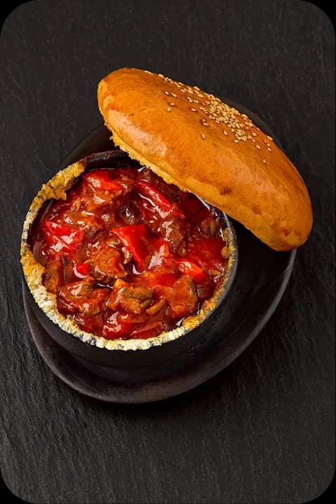 Schmorgericht mit Joghurtteigdeckel – a_la_sevda